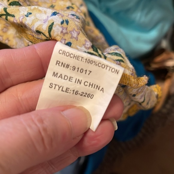 🌹SOLITARE SLEEVELESS CROCHET TOP - Picture 2 of 4